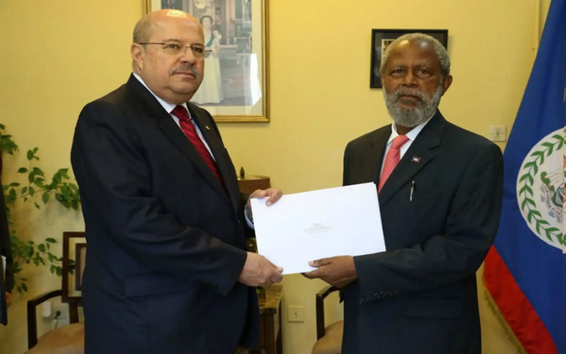 Peruvian Ambassador presents credentials in Belize