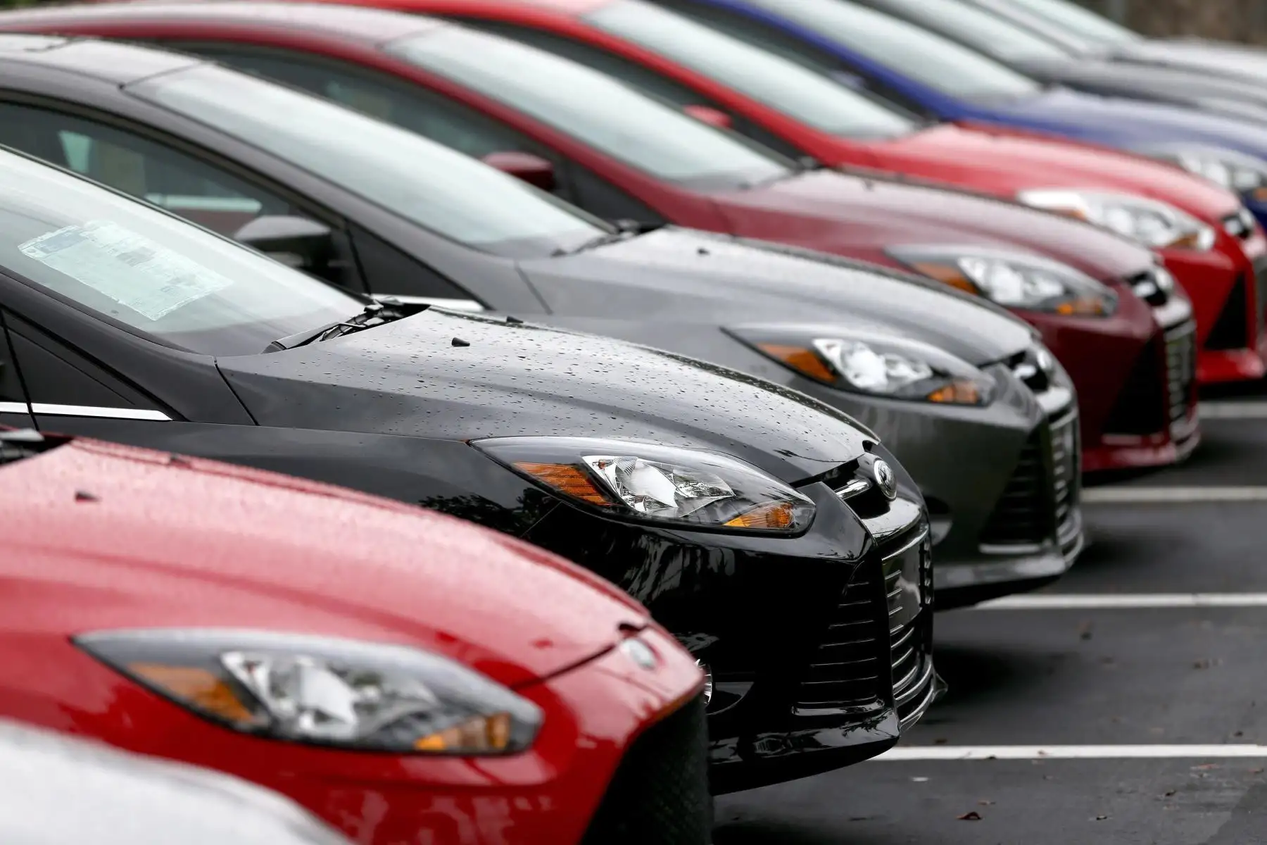 El 32% de los usuarios de OLX estaría dispuesto a invertir entre US$ 10,000 y US$ 15,000 en la compra de su auto. ANDINA/Difusión