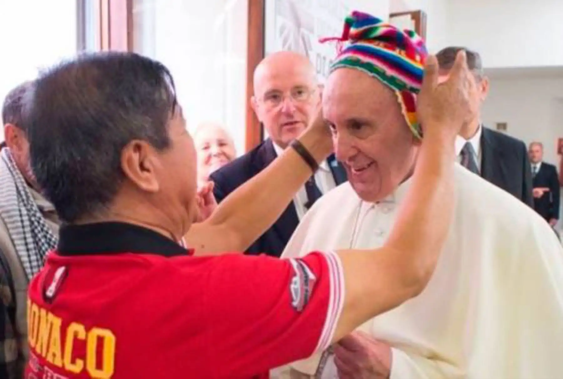19/06/2017   Papa Francisco y chullo peruano Foto: INTERNET/Medios