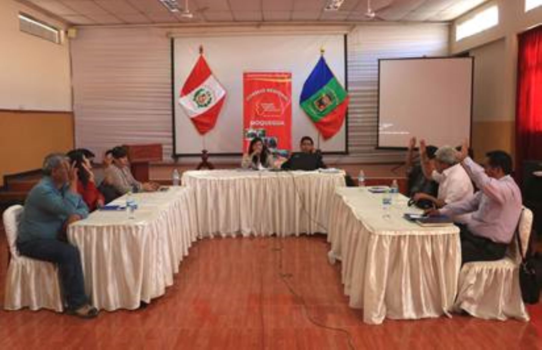 El acuerdo del consejo fue aprobado por mayoría a favor de los pobladores del anexo de Pachas (Chojata) y anexo de Huarina (Matalaque), de la provincia General Sánchez Cerro.