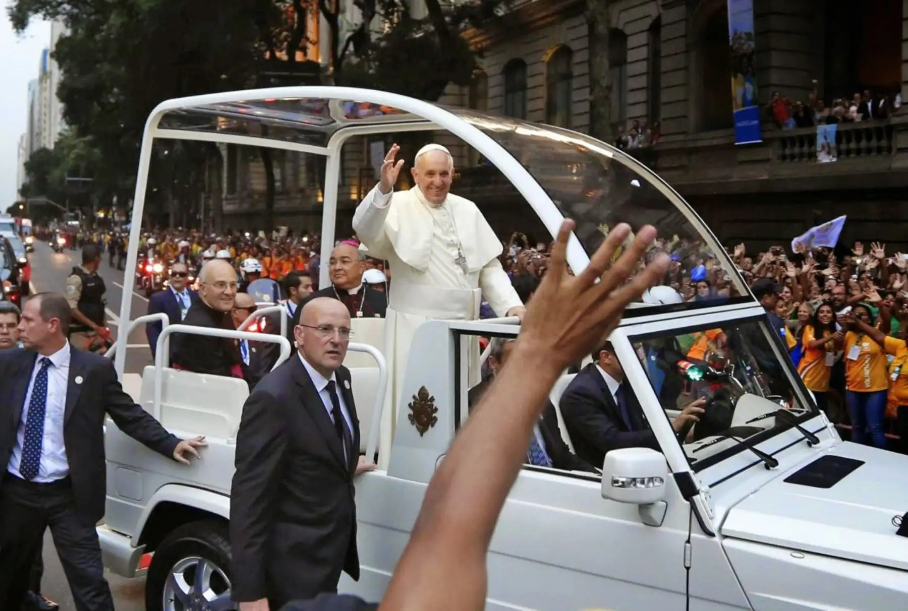 El jueves 18, al final de la avenida Brasil, se iniciará el recorrido en el papamóvil. Foto: Internet.