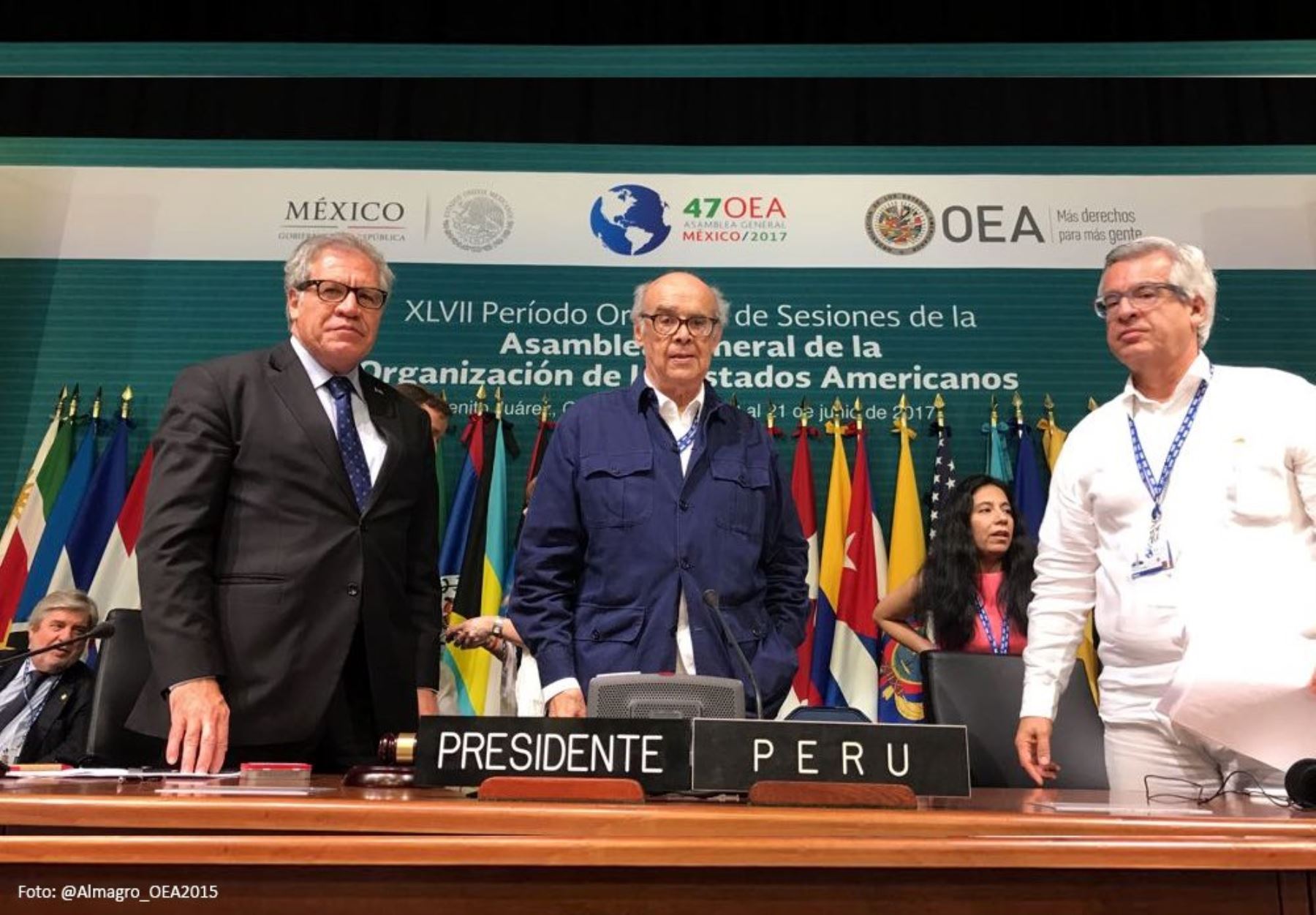 Minister Ricardo Luna at OAS meeting in Mexico