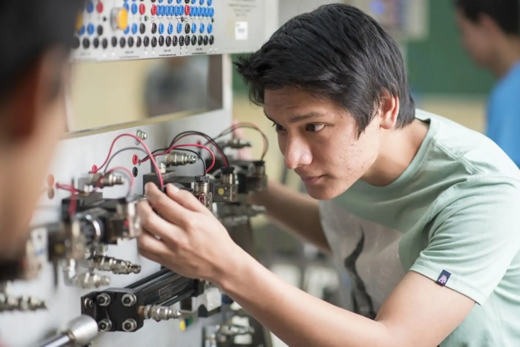 El país necesita gran cantidad de técnicos. Foto: Andina/Difusión