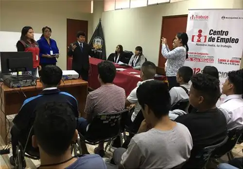 Con charlas y orientación buscan recuperar a menores infractores de Lima Este. Foto: Andina/Difusión