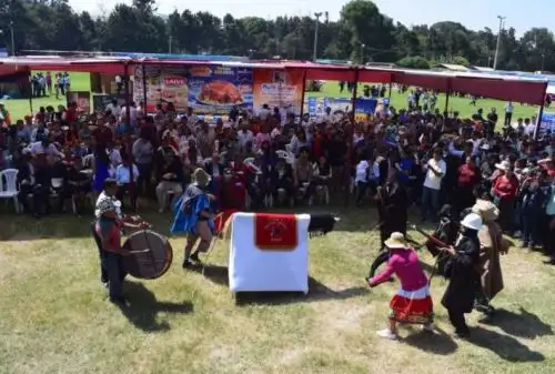 Platos típicos, productos artesanales, así como diversas actividades culturales y recreativas se exhiben en la Feria de Integración Regional San Pedrito 2017, ubicada en el Vivero Forestal de Chimbote, en el marco de las fiestas costumbristas que vive esta ciudad del litoral ancashino.