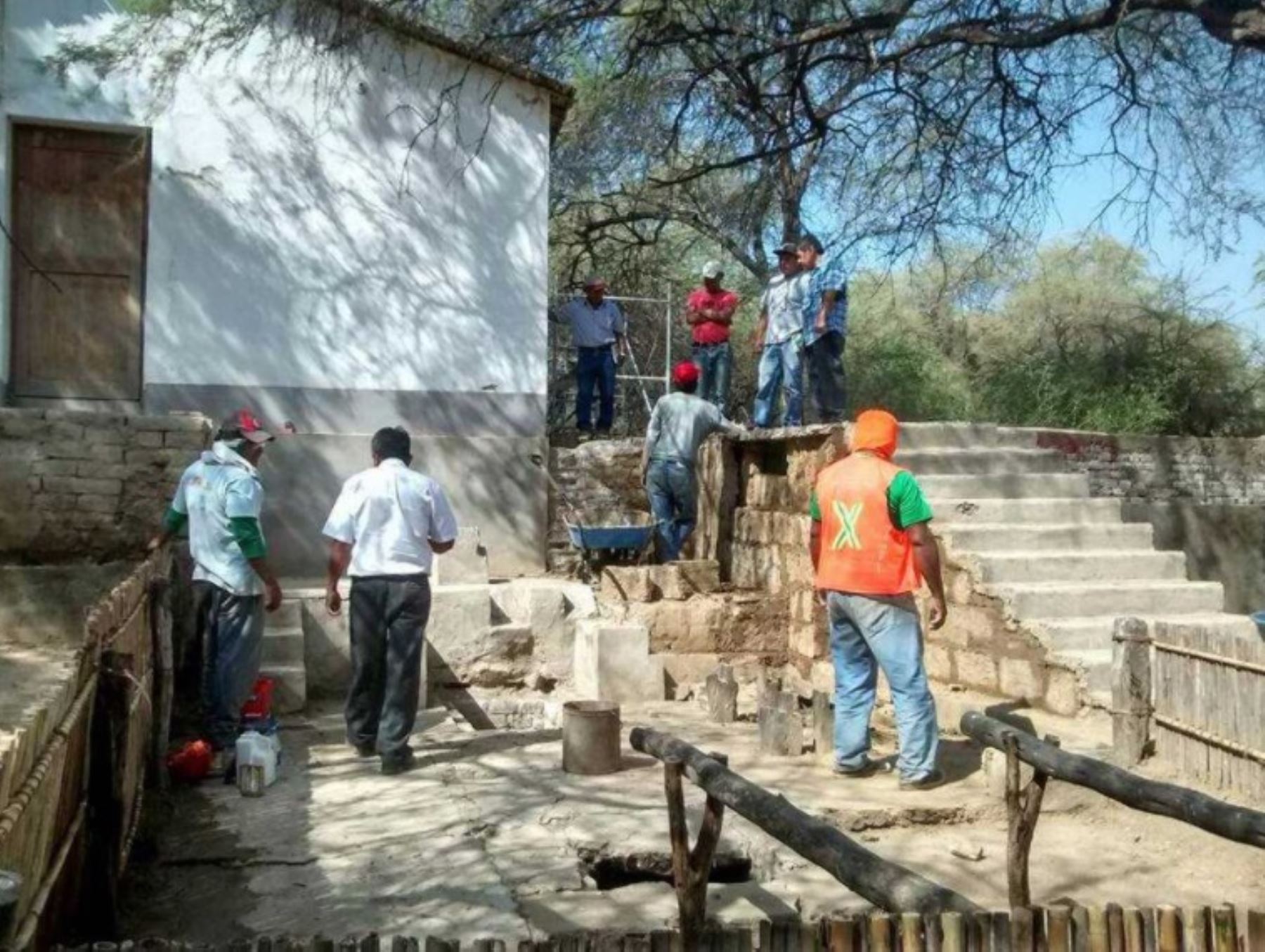 Con el objetivo de generar un mayor de afluencia de turistas, el Gobierno Regional de Lambayeque viene mejorando los accesos a la Casa Karl Weiss, ubicada en el Santuario Histórico Bosque de Pómac