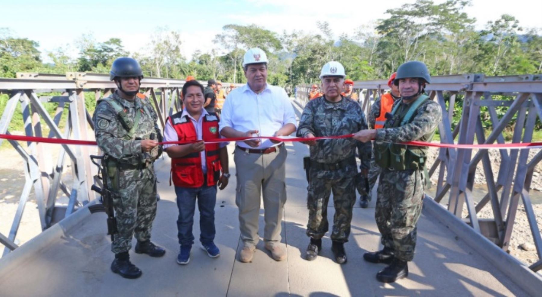 Ejército Construye 26 Puentes Modulares En Diversas Localidades Del Vraem Noticias Agencia 0480