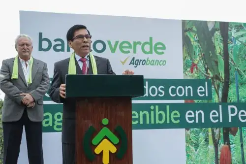 El ministro Hernández reconoció los esfuerzos de Agrobanco de convertirse en Banco Verde y las acciones adoptadas por el actual gobierno para su fortalecimiento.
