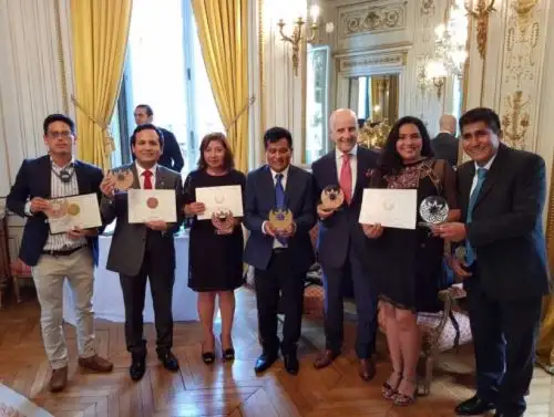 Cafés tostados peruanos producidos en las regiones de Puno (Sandia y Juliaca), Pasco (Villa Rica), Junín (Pichanaki, Mazamari, Pangoa), Amazonas (Rodríguez de Mendoza) y San Martín (Tarapoto), se hicieron acreedores de 23 galardones en el Tercer Concurso Internacional de Cafés Tostados al origen (AVPA) París 2017.