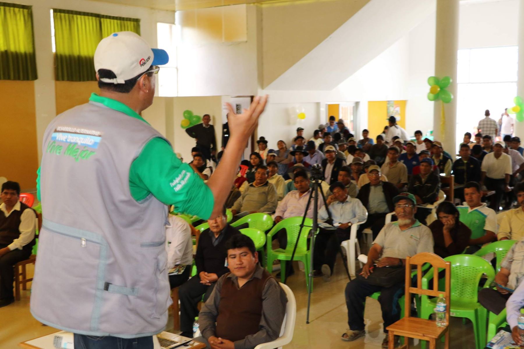 Líderes cafetaleros de Puno y Bolivia conforman Mesa Técnica Binacional para mejorar la calidad de café.Foto:  ANDINA.