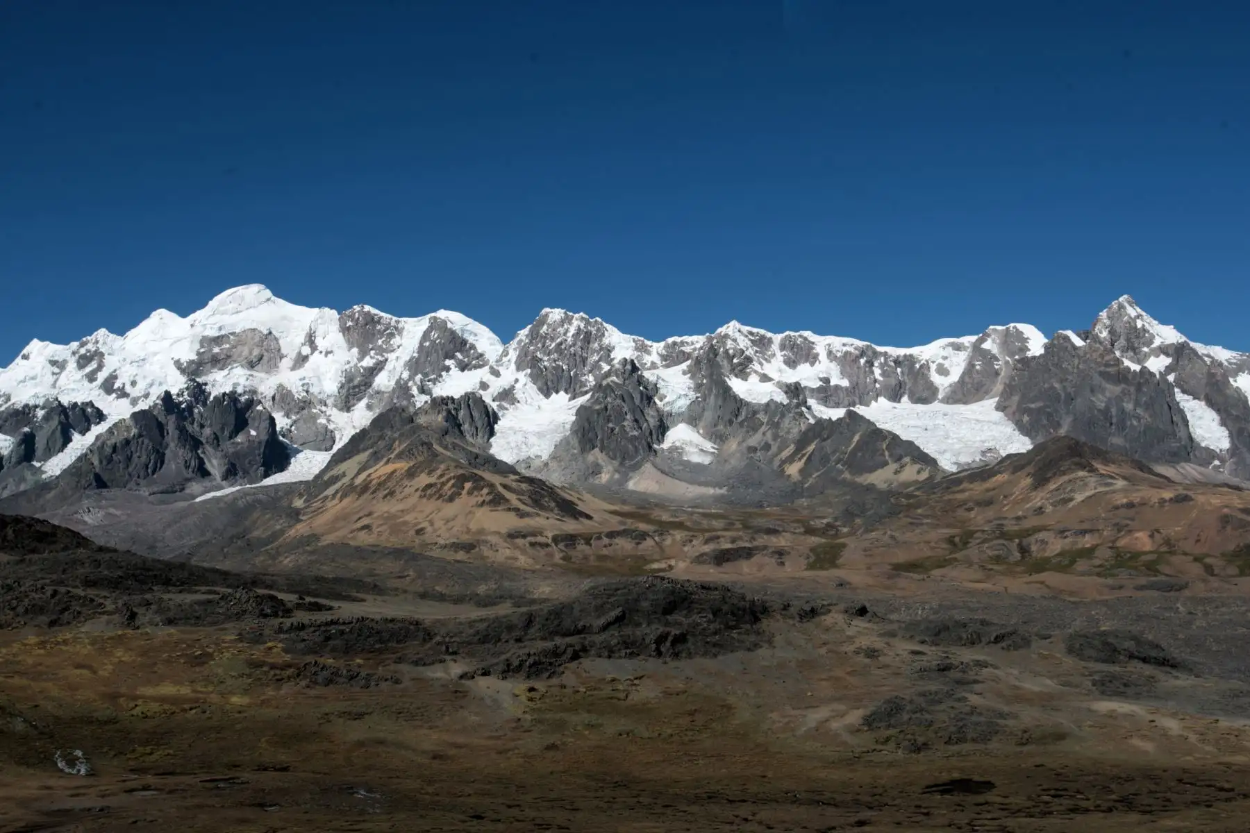 En su apuesta por el aprovechamiento sostenible de su patrimonio natural y enorme biodiversidad, la región Cusco lidera las iniciativas para la creación de nuevas áreas naturales protegidas, con dos nuevas propuestas referidas al Área de Conservación Regional Ausangate y la Reserva de Biosfera Avireri Vraem. ANDINA/Jack Ramón