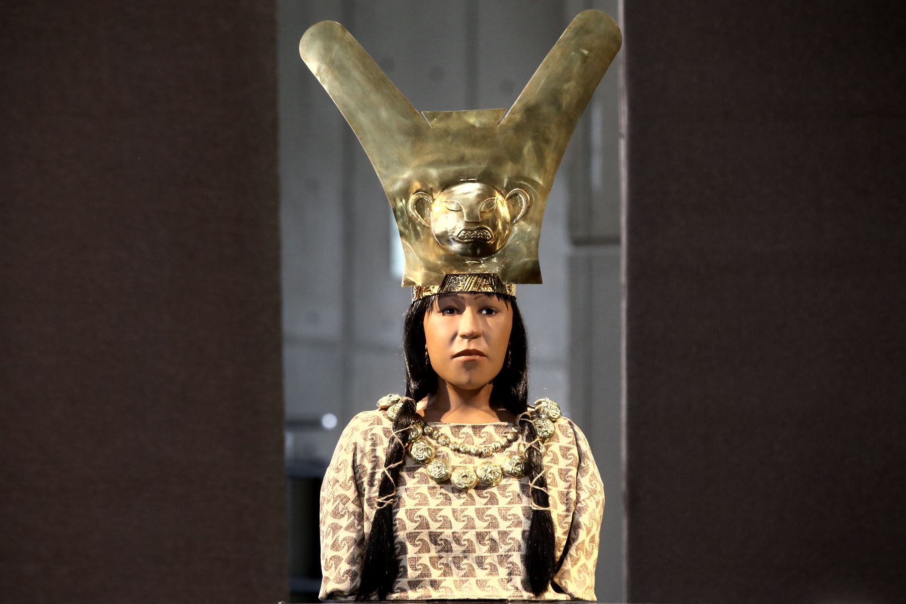 La Señora de Cao es el mejor ejemplo del protagonismo que tuvo la mujer en la cultura Moche, determinó una investigación arqueológica encabezada por el arqueólogo Régulo Franco. ANDINA/archivo