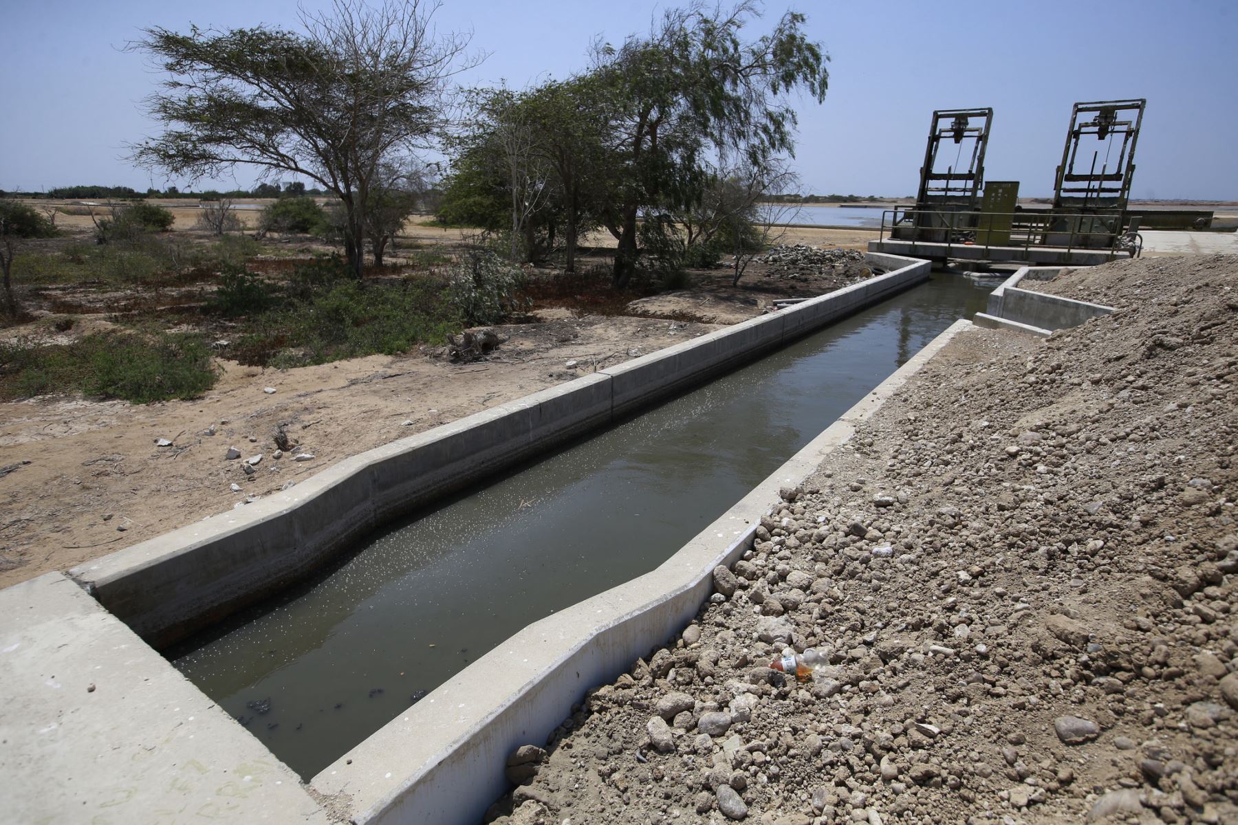 Gobierno agiliza la aprobación de estudios ambientales para obras de agua y alcantarillado.