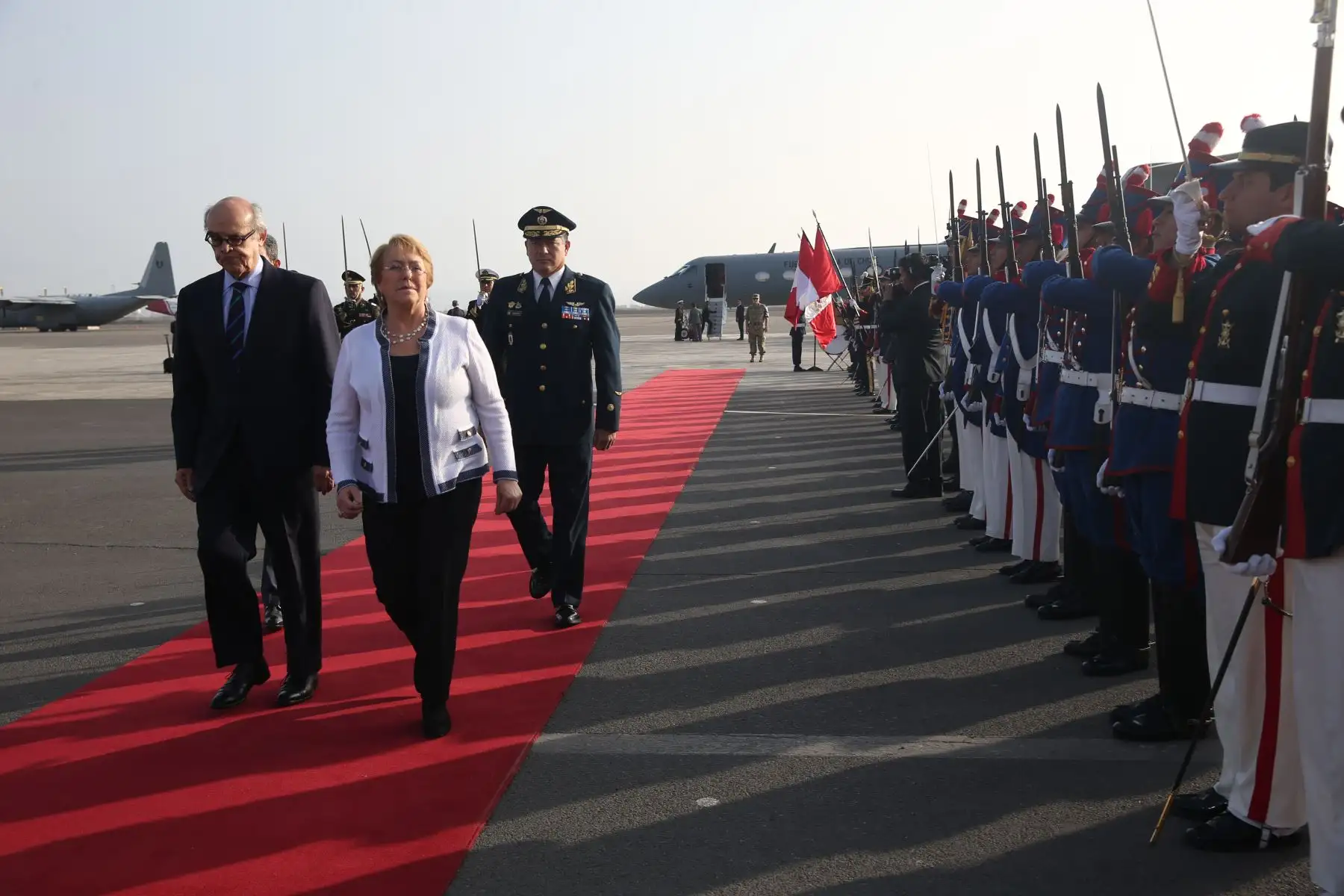 LIMA,PERÚ-JULIO 06. Presidenta Bachelet llegó a Lima para participar en Gabinete Binacional Perú-Chile.Foto: ANDINA/archivo.