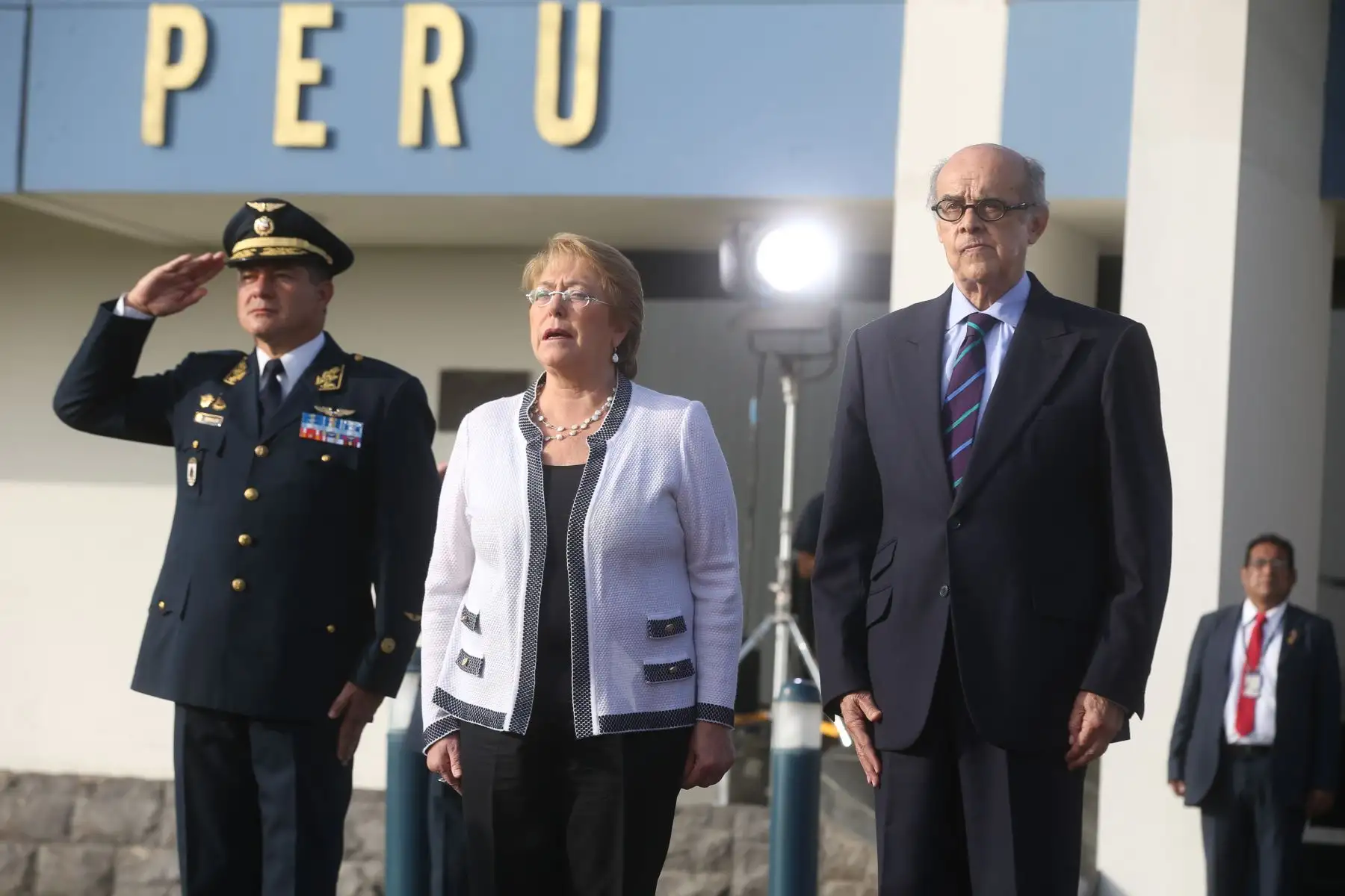 LIMA,PERÚ-JULIO 06. Presidenta Bachelet llegó a Lima para participar en Gabinete Binacional Perú-Chile.Foto: ANDINA/archivo.