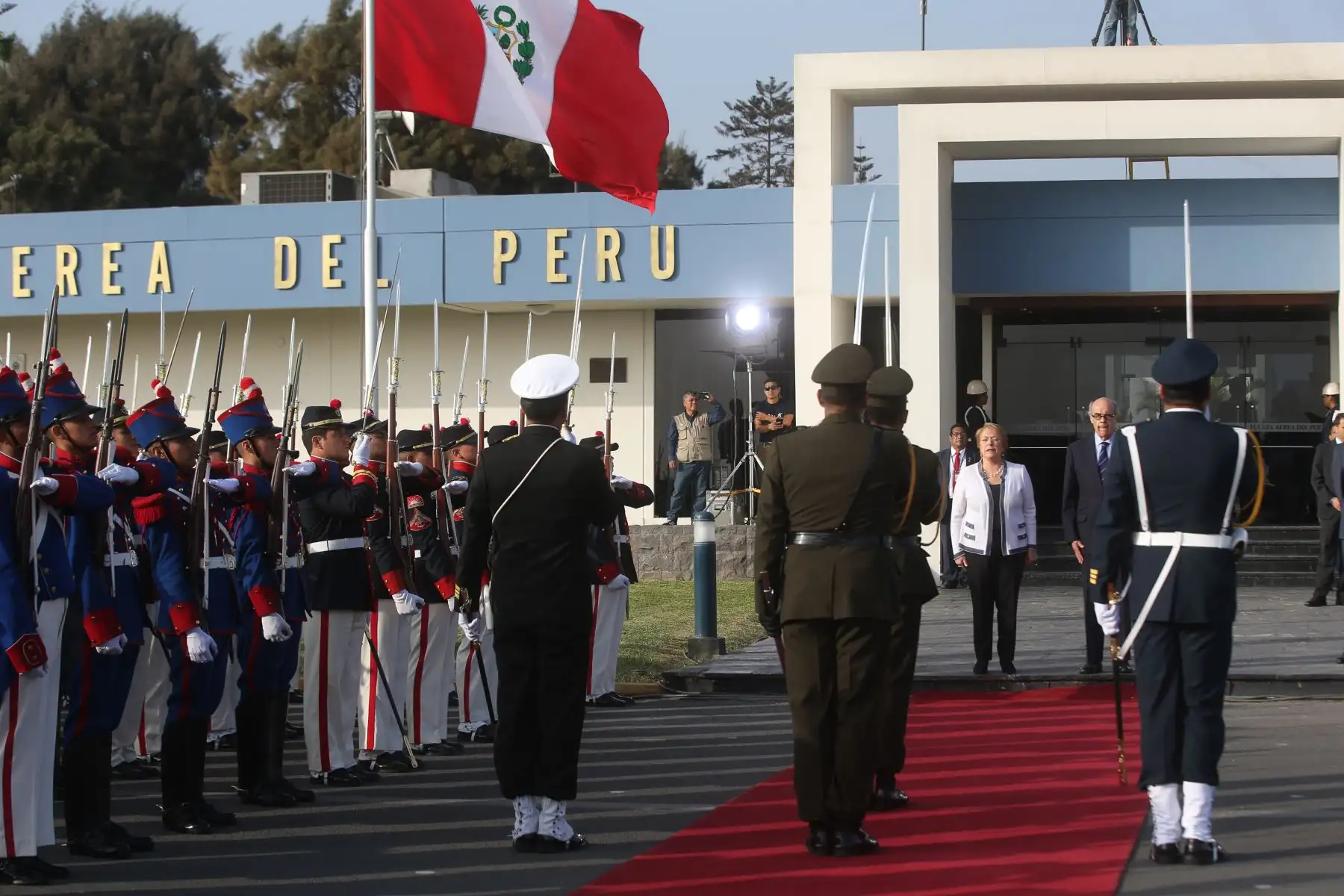 LIMA,PERÚ-JULIO 06. Presidenta Bachelet llegó a Lima para participar en Gabinete Binacional Perú-Chile.Foto: ANDINA/archivo.