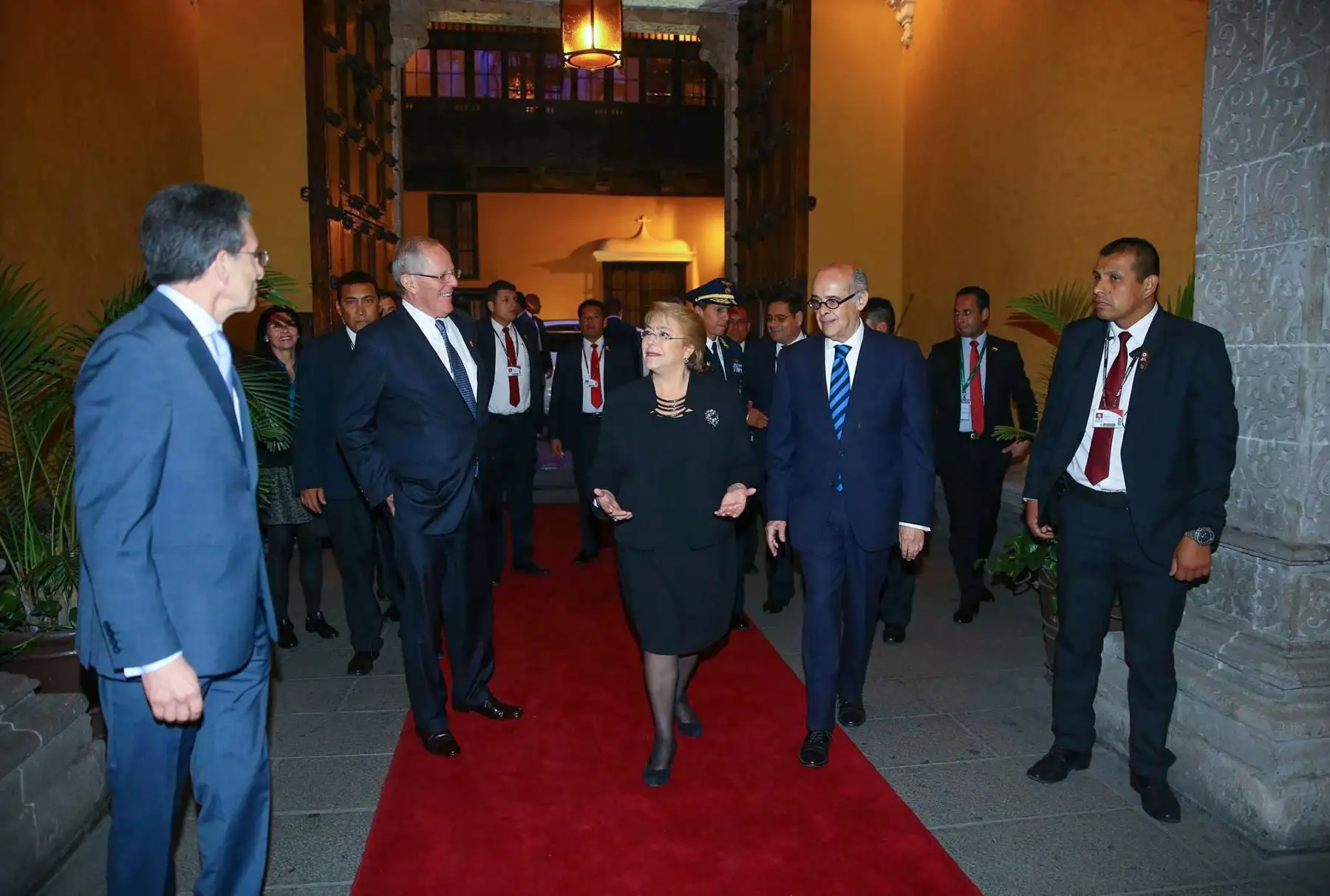 Los presidentes del Perú, Pedro Pablo Kuczynski, y de Chile, Michelle Bachelet, se reunen con empresarios de ambos países en la sede de la Cancillería, en el marco del Encuentro Presidencial y I Gabinete Binacional Perú-Chile. Foto: ANDINA/ Prensa Presidencia