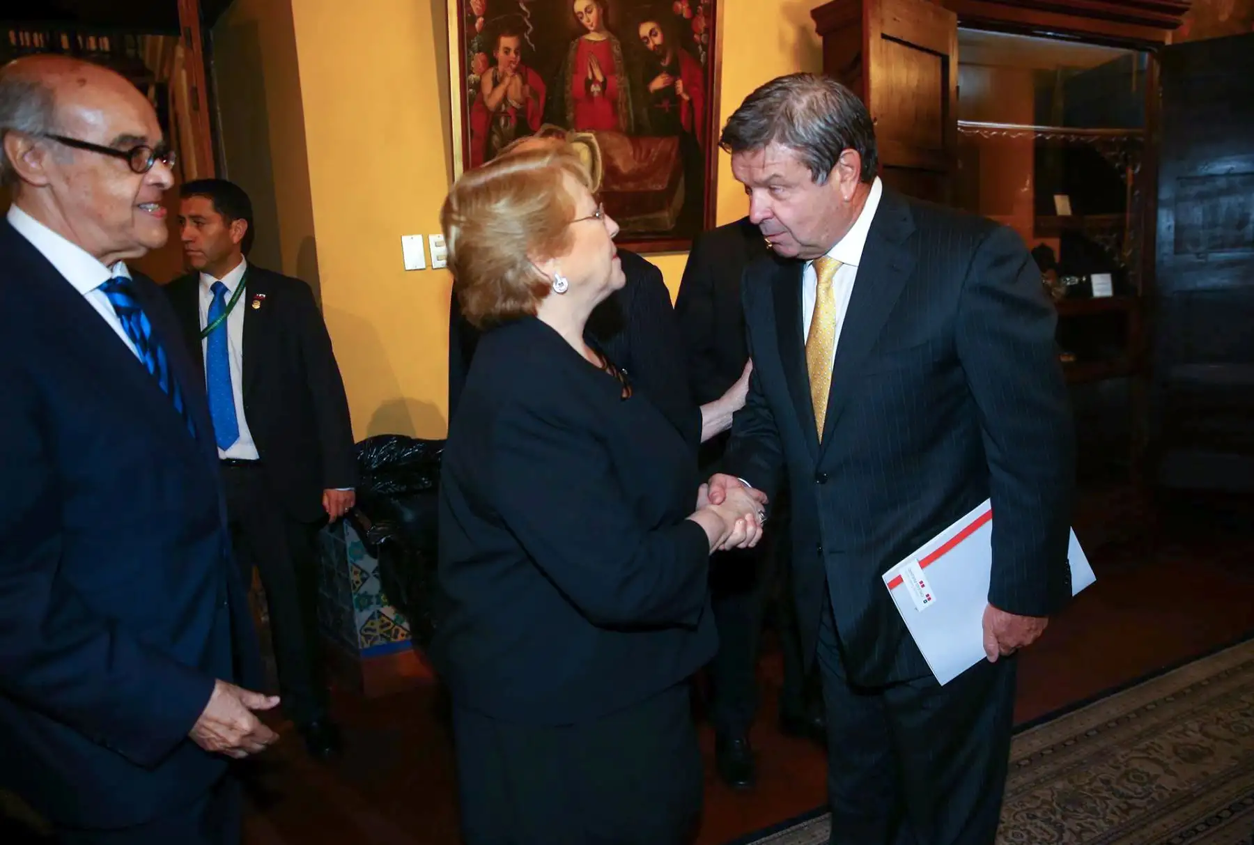 Los presidentes del Perú, Pedro Pablo Kuczynski, y de Chile, Michelle Bachelet, se reunen con empresarios de ambos países en la sede de la Cancillería, en el marco del Encuentro Presidencial y I Gabinete Binacional Perú-Chile. Foto: ANDINA/ Prensa Presidencia