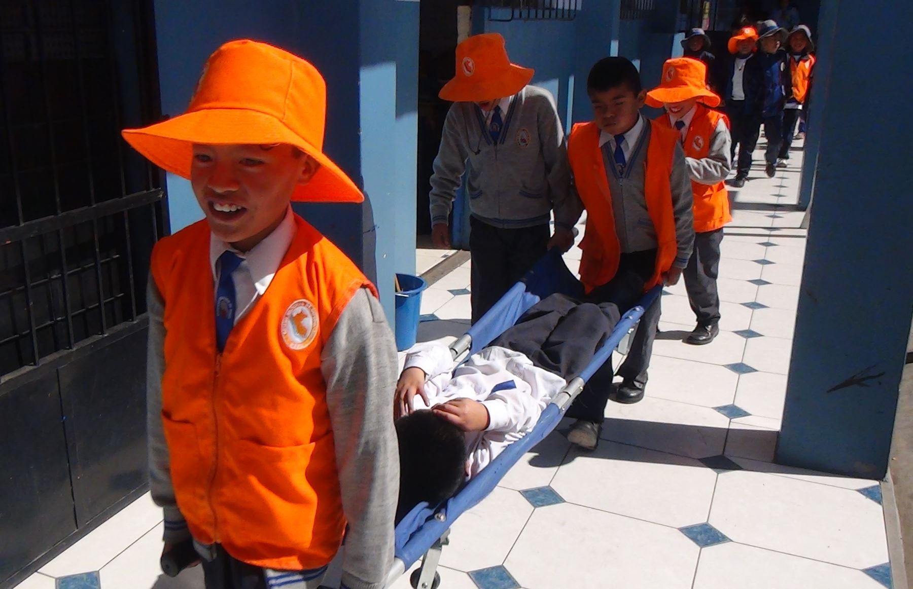 Miles de escolares de Junín participan de tercer simulacro de sismo 2017. ANDINA/Pedro Tinoco