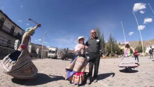 Después de tres días de recorrer el Valle de los Volcanes, ubicado en la provincia de Castilla y el Cañón del Colca, en la provincia de Caylloma, los evaluadores Ilias Valiakos y Maurizio Burlando, comprobaron la riqueza geológica, natural, cultural y turística de la zona, en la que se sustenta la solicitud de declaración como geoparque.