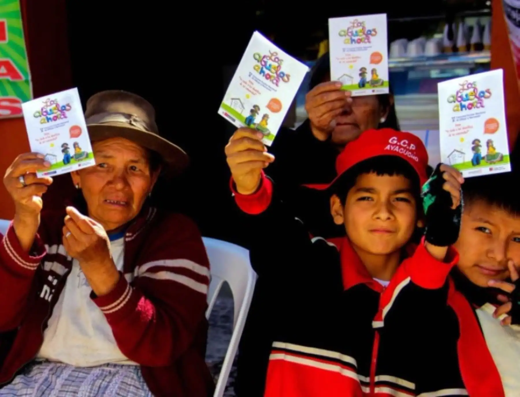 Con el propósito de sensibilizar e informar a los escolares sobre los derechos de los adultos mayores, especialmente los más vulnerables, el Programa Nacional de Asistencia Solidaria Pensión 65 presentó en nueve regiones el Concurso Nacional de Dibujo y Narración “Los Abuelos Ahora”.