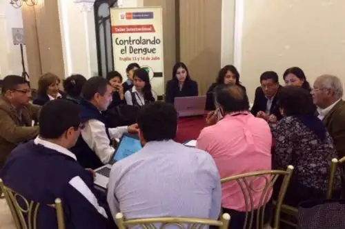 Representantes de la Municipalidad Provincial de Paita y el hospital Nuestra Señora de las Mercedes se reunieron a fin de coordinar acciones para poder fortalecer el trabajo que se desarrollará durante la “Semana de Lucha Contra el Zancudo”, como parte de los trabajos de prevención y propalación del Dengue, Chikungunya y Zika. ANDINA/Difusión