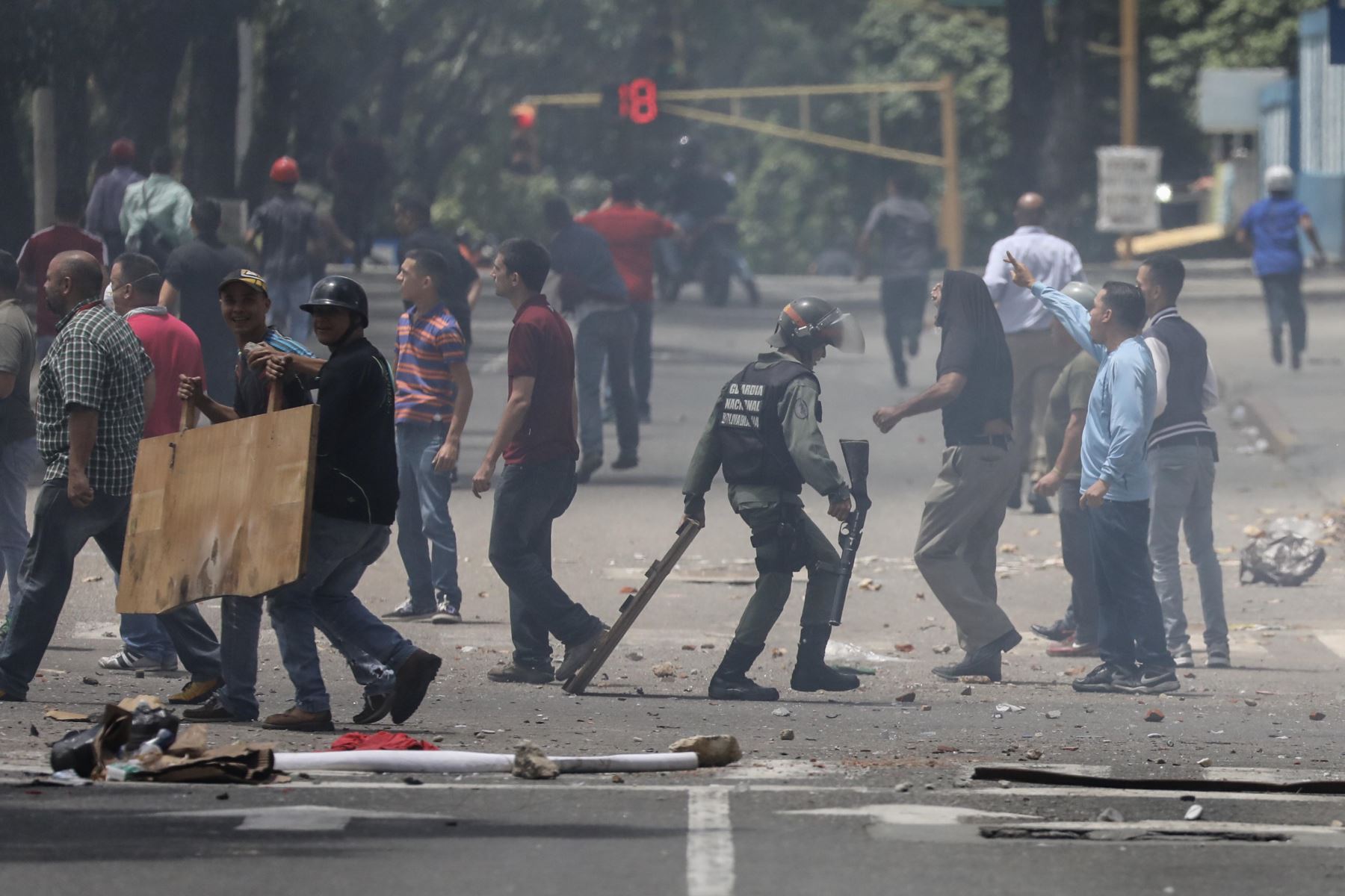 Venezuela: Detenidos Suman Los 5,000 Desde Que Empezaron Protestas ...