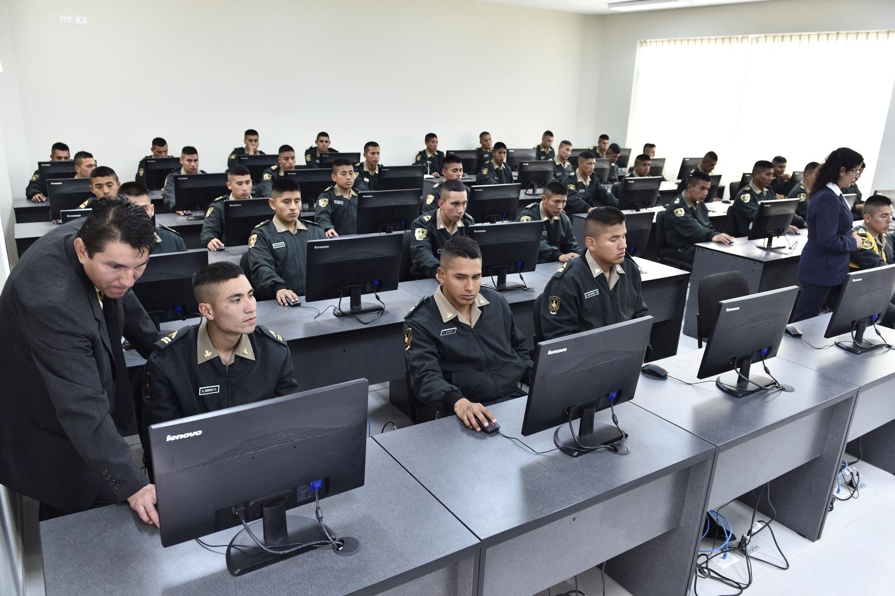 Abren inscripción para postulantes a Escuela de Suboficiales de la ...