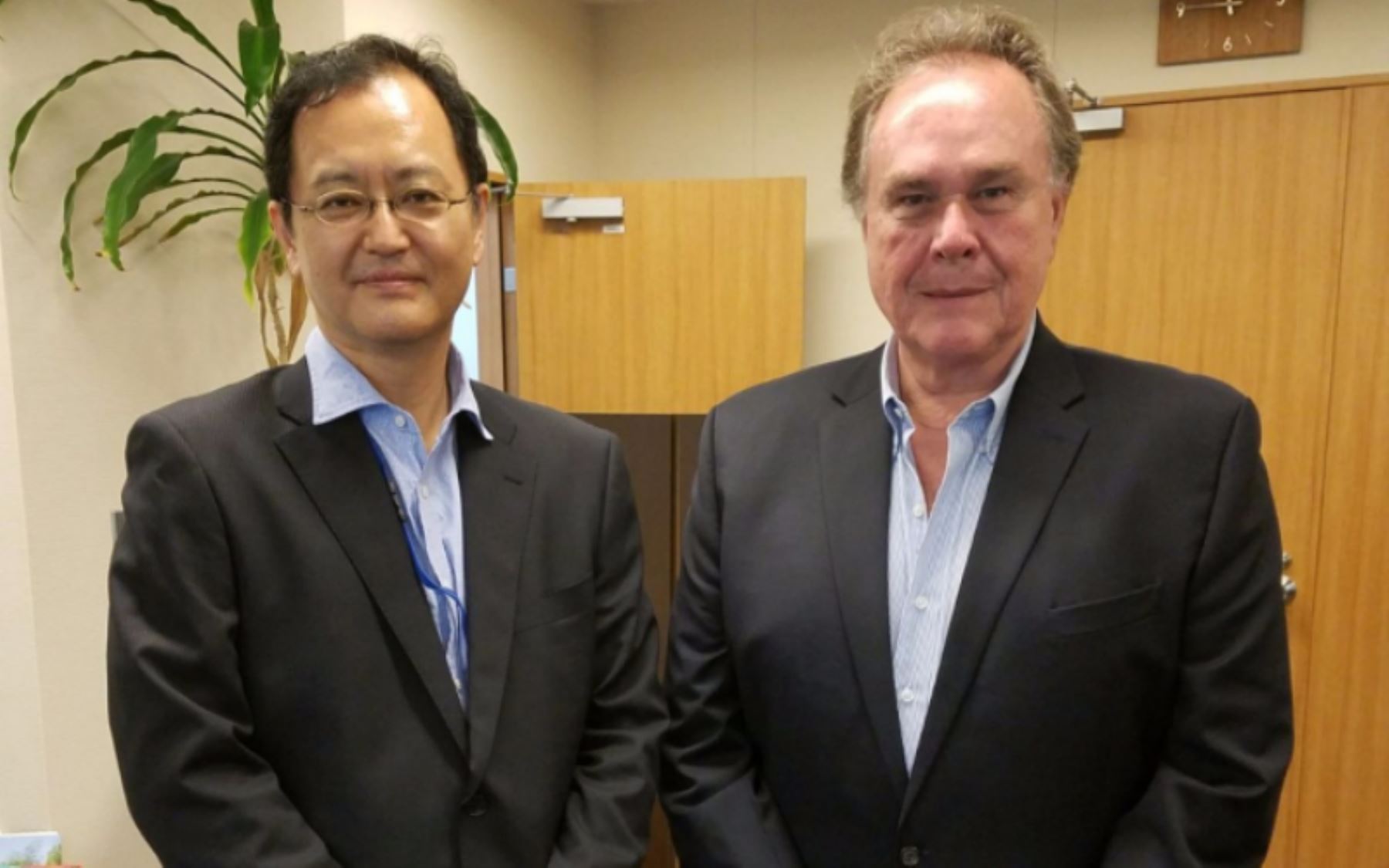 Ambassador Forsyth meets with Japan Goverment official