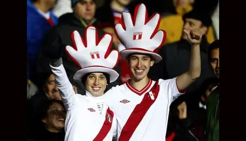 Peruanos Foto: EFE