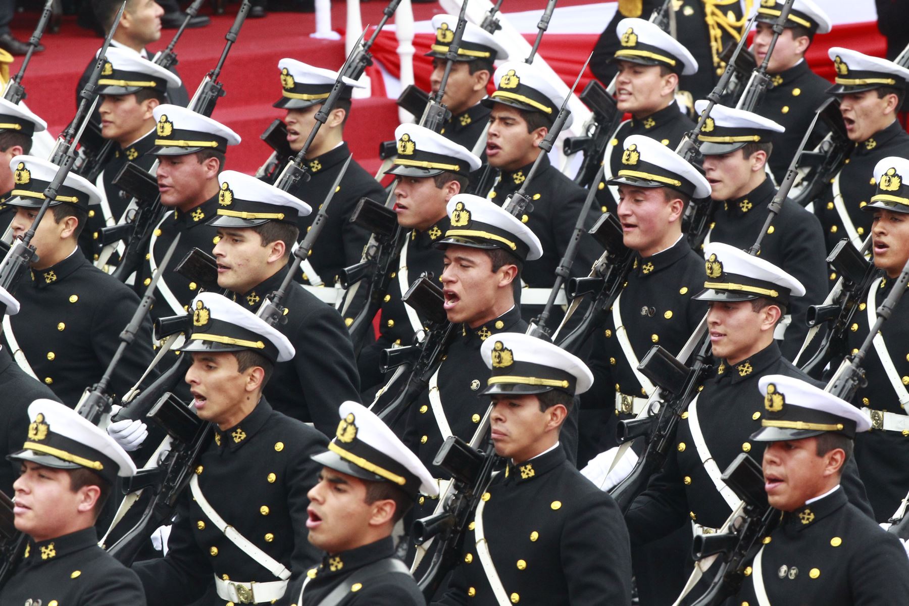 Parada Militar Marina de Guerra del Perú desfiló con orgullo y