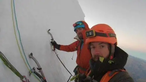 Sigue la búsqueda de montañistas chilenos Cristóbal Bizzarri Lyon  (23) y Gabriel Navarrete (32), y uno ruso.