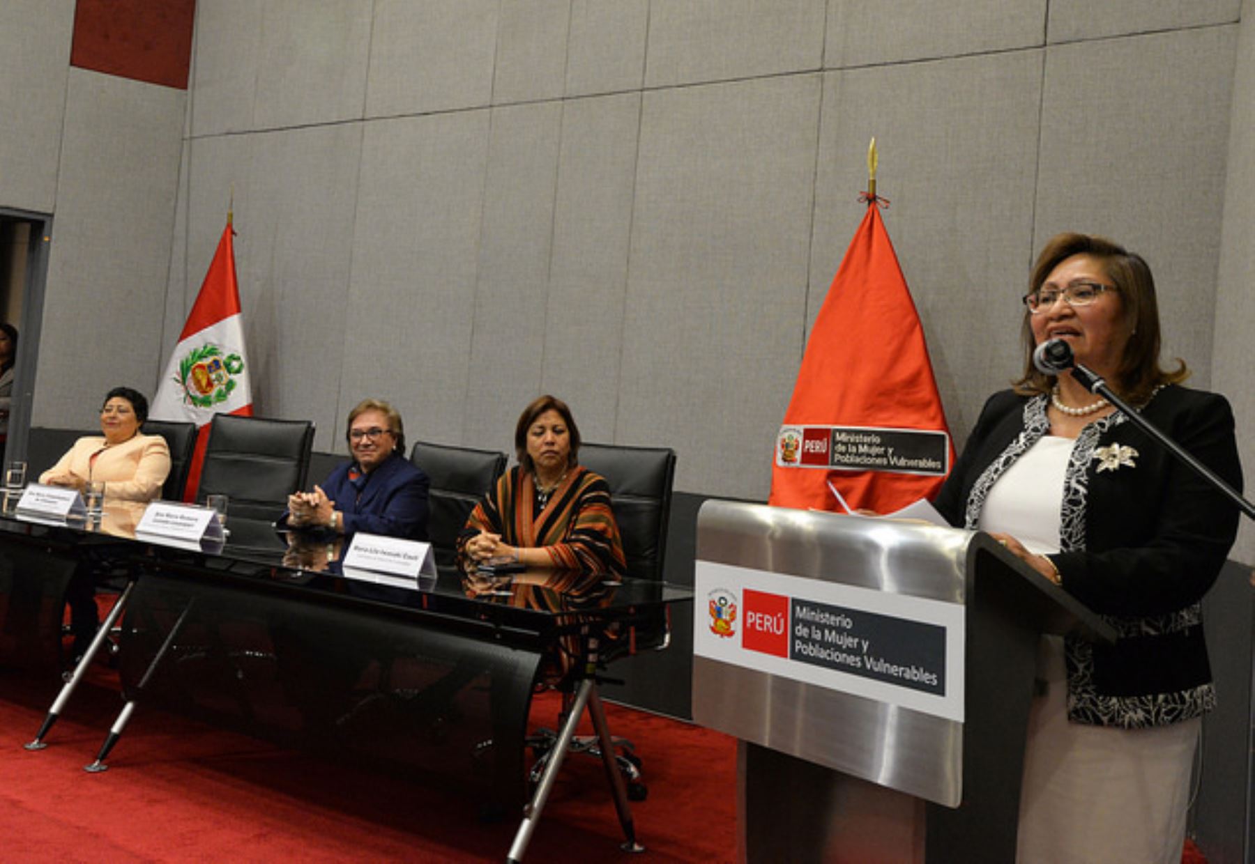 Transferencia del portafolio de la Mujer y Poblaciones Vulnerables. Foto: Andina/Difusión