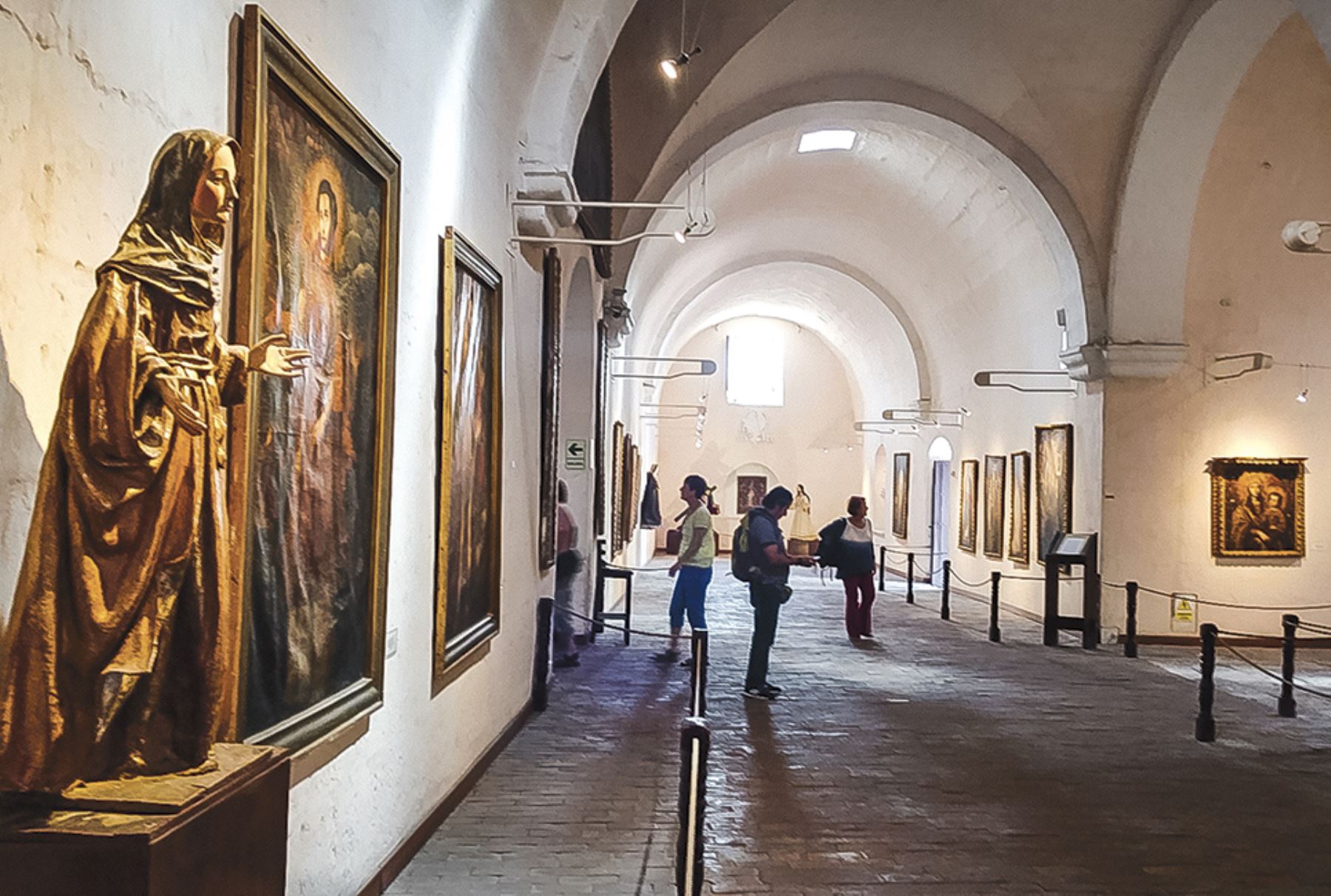 El convento de Santa Catalina es el principal atractivo turístico de la ciudad de Arequipa. ANDINA