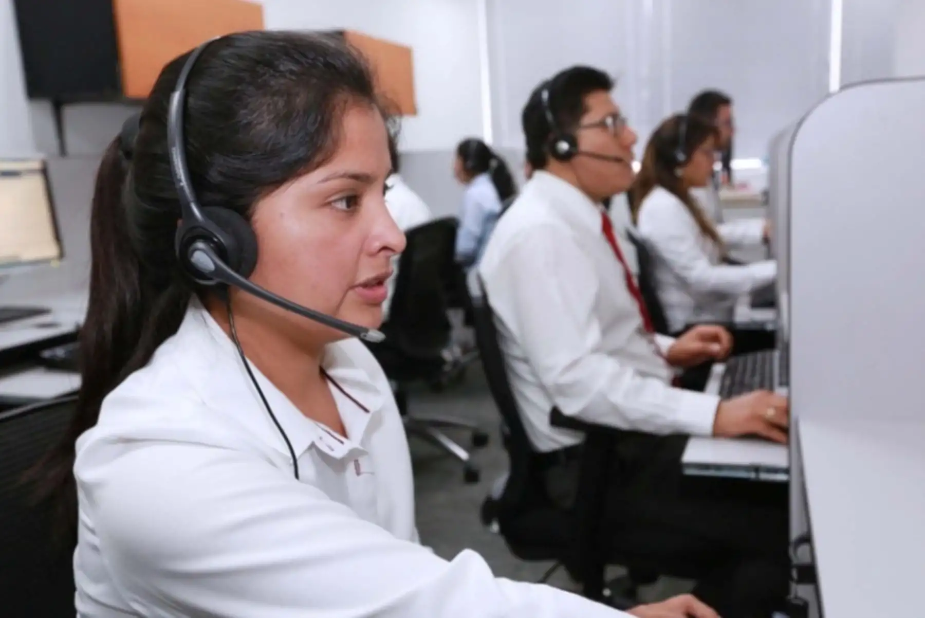 Atención al cliente. Foto: ANDINA/Difusión