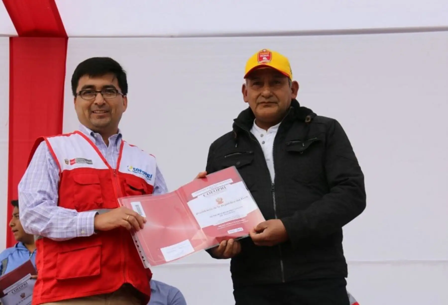 El Organismo de Formalización de la Propiedad Informal (Cofopri) entregó 721 títulos de propiedad en Trujillo, que forman parte de los 1,352 títulos trabajados en La Libertad y que serán entregados en los próximos meses.