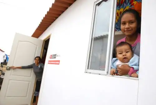 El Ministerio de Vivienda, Construcción y Saneamiento transfirió 3 millones 107,206 soles al Servicio Nacional de Capacitación para la Industria de la Construcción (Sencico) para la instalación de Módulos Temporales de Vivienda MTV que se entregarán a la población damnificada por El Niño Costero en diferentes regiones del país. ANDINA/Difusión