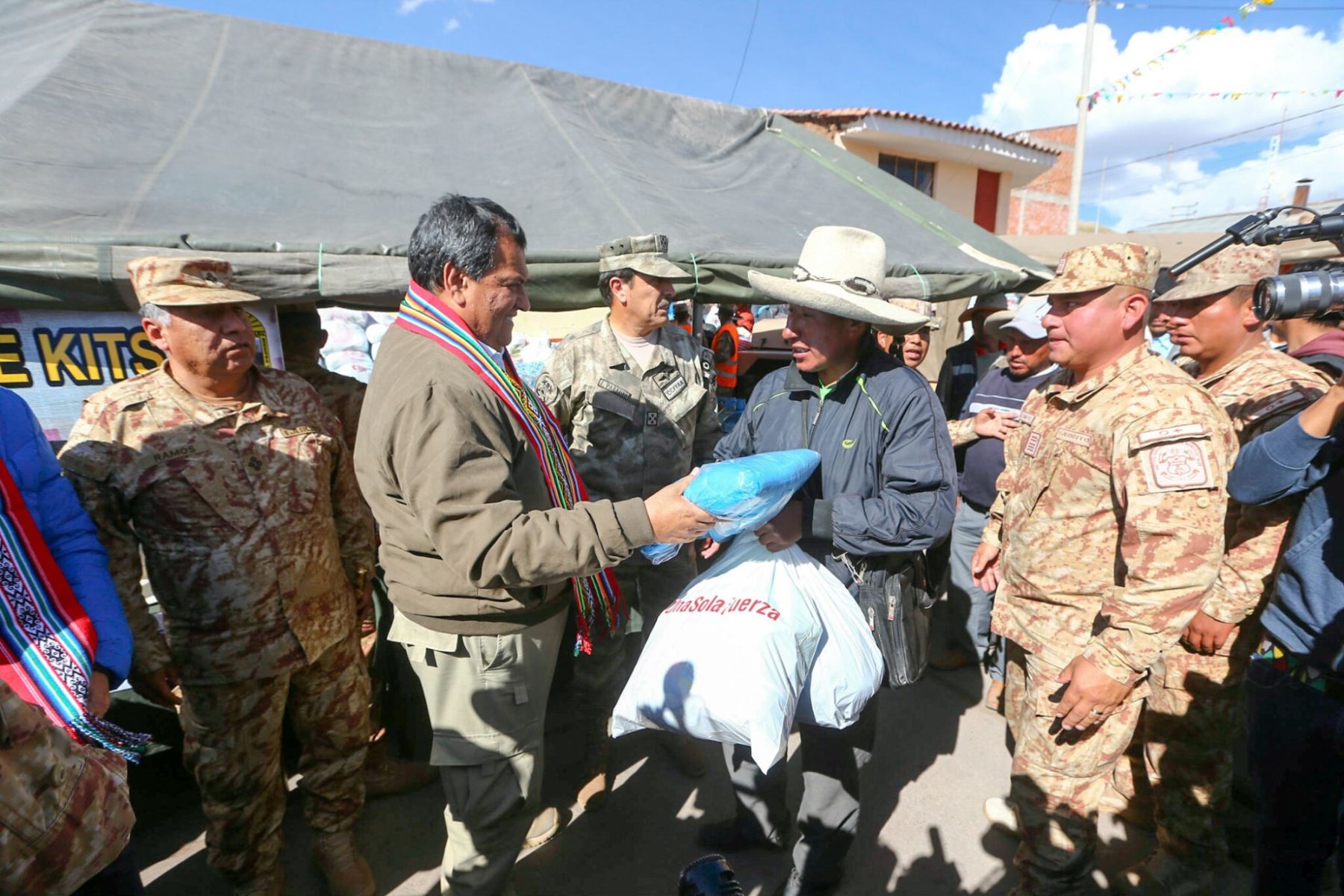 Ministro de Defensa, Jorge Nieto, inaugura obra de defensa ribereña en el distrito de Yanaoca, Cusco. ANDINA/Difusión