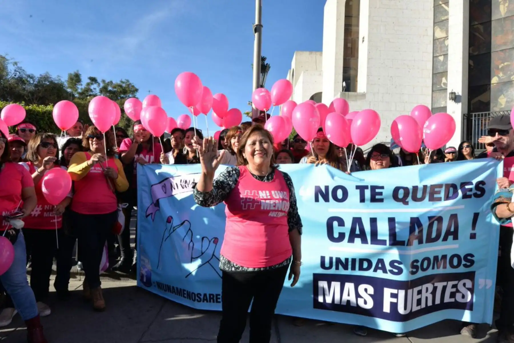 Ministra de la Mujer, Ana María Choquehuanca, participó en la marcha Ni una menos.