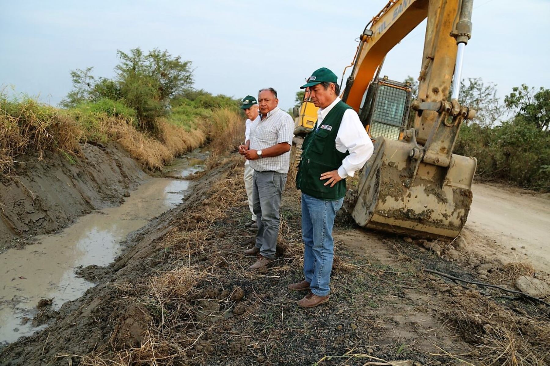 Minagri concluye trabajos de limpieza y rehabilitación de canales de riego en Piura.