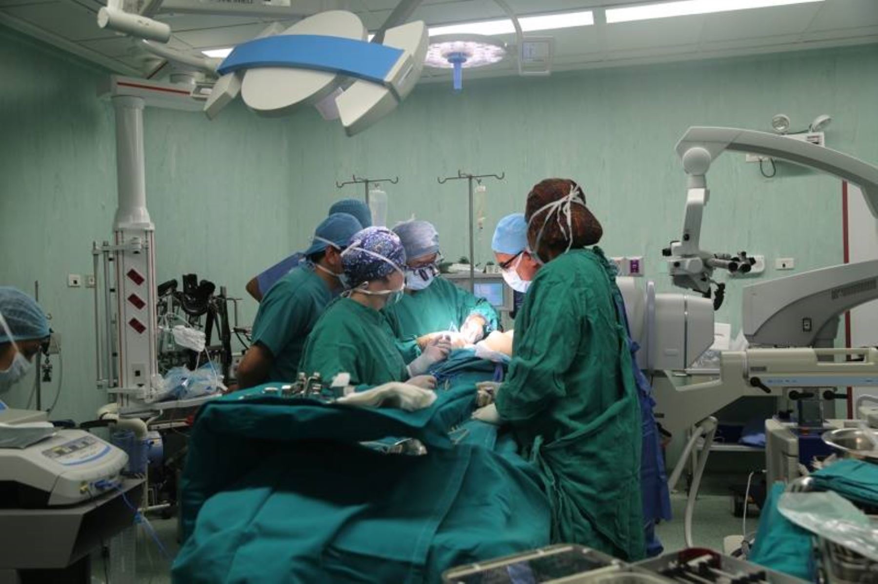 Pacientes con escoliosis fueron operados gratuitamente. Foto: Difusión