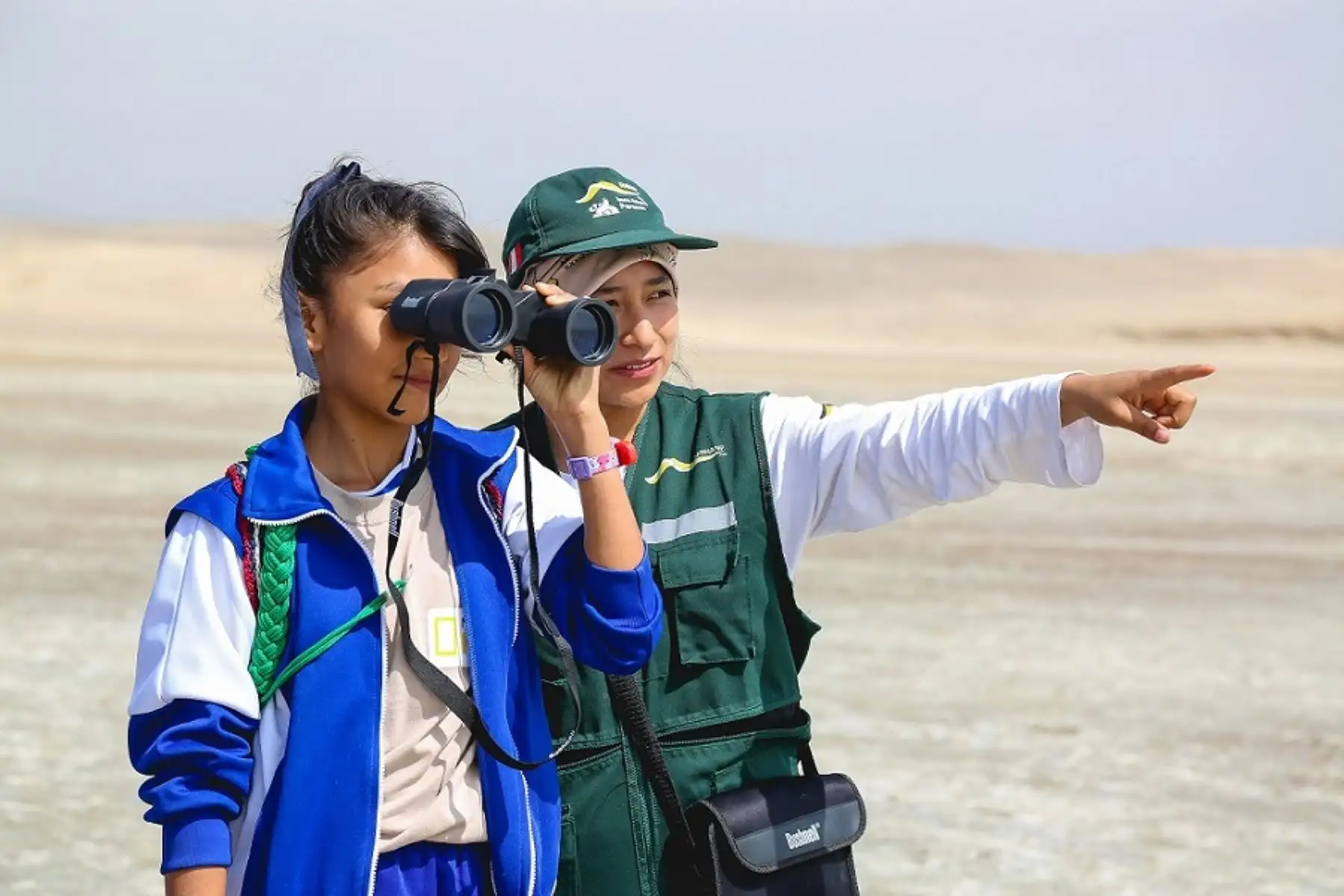 Más de 360 niños de las instituciones educativas del distrito de Paracas y San Andrés, provincia de Pisco, formarán parte de los talleres de capacitación para convertirse en miniguardaparques de la Reserva Nacional de Paracas (Ica), informó el Servicio Nacional de Áreas Naturales Protegidas por el Estado (Sernanp).