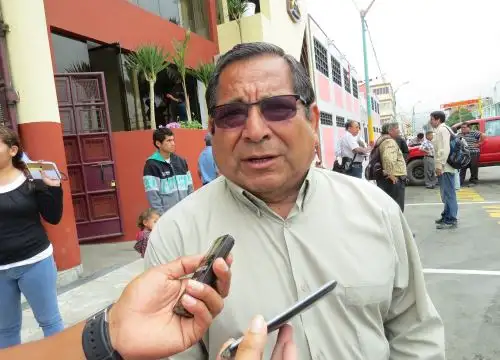 Gobernador de Áncash, Luis Gamarra, confirma descuentos para profesores que no acudan a sus aulas.Foto:  ANDINA