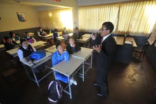 La Gerencia Regional de Educación de Arequipa suspendió las clases escolares de mañana miércoles 13 de noviembre por el anuncio de paralización del transporte. ANDINA/Difusión