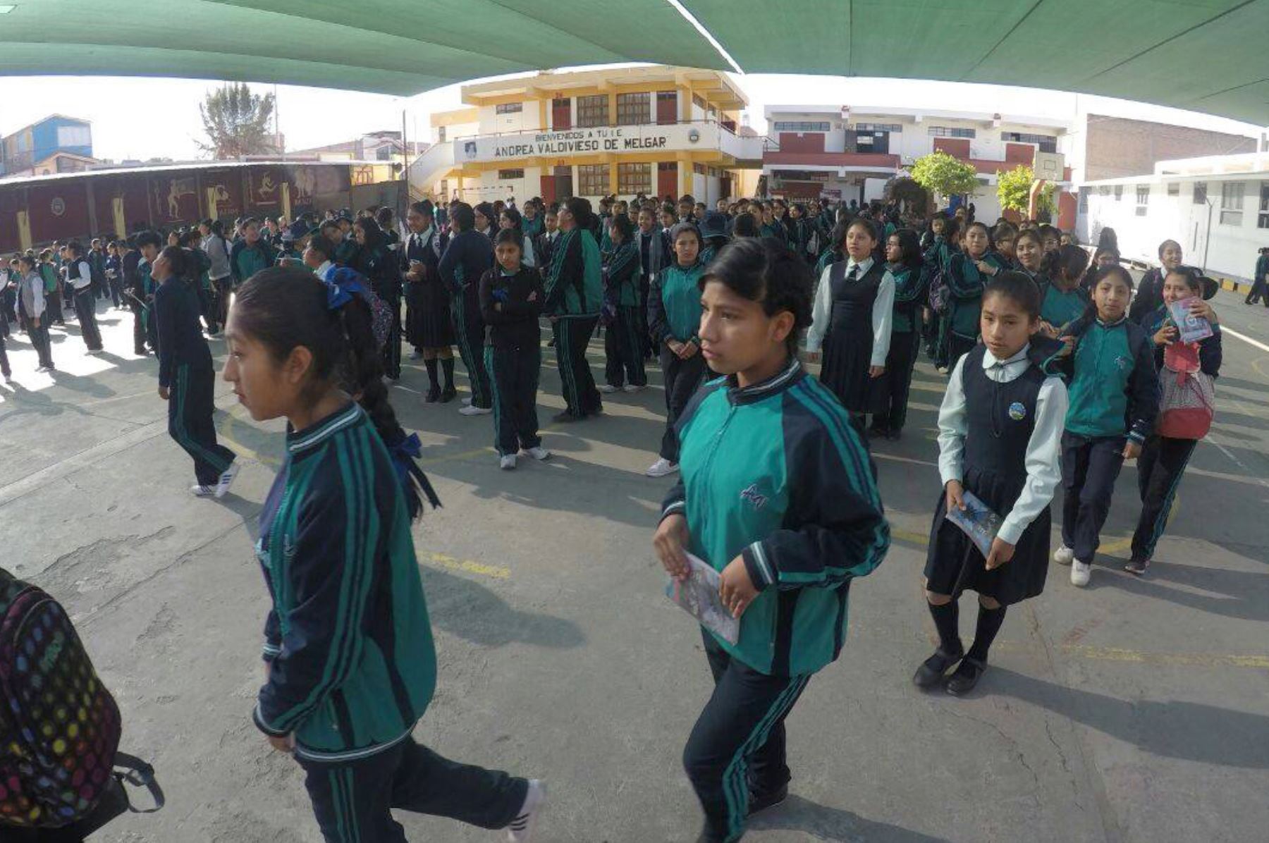 El 11 de marzo se iniciará el año escolar en Arequipa y la Policía Nacional brindará seguridad a los estudiantes.