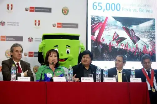 28/08/2017   LIMA,PERÚ-AGOSTO 28.,El ministro del Interior, Carlos Basombrío, junto a la ministra del Ambiente anuncian medidas de seguridad a tomarse en el estadio Monumental y exteriores por el encuentro Perú vs Bolivia..Foto: ANDINA/Oscar Farje Gomero.