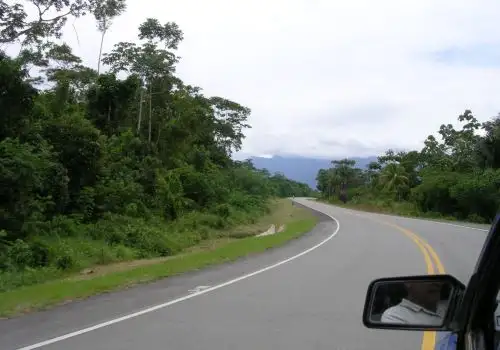 El gobierno regional de Pasco promueve la construcción de una autopista alternativa para descongestionar la saturada Carretera Central, la cual busca dinamizar la economía y el comercio en las regiones del centro del país para mejorar la calidad de vida de la población. ANDINA/archivo