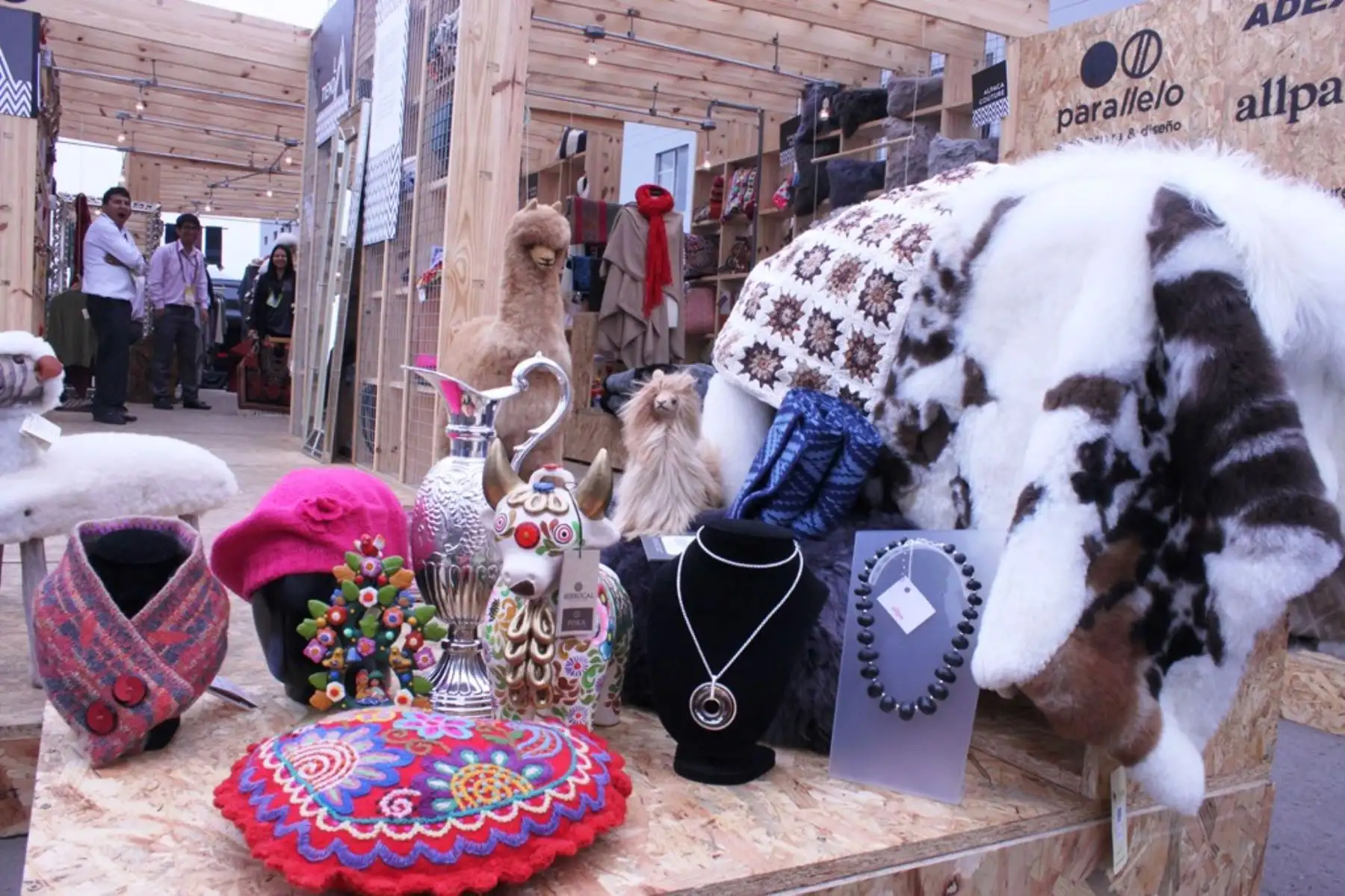 Artesanía y joyería peruana. Foto: Adex.