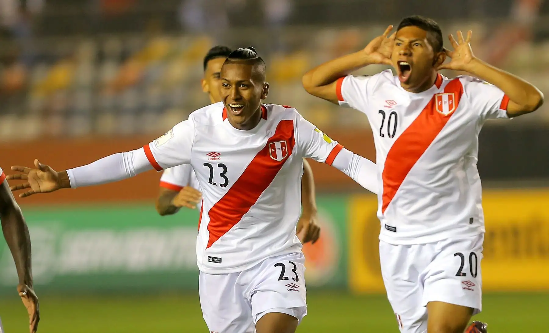 LIMA,PERÚ-AGOSTO 31. Selecciones de Perú y Bolivia se enfrentan en el estadio Monumental por las Eliminatorias al Mundial de Rusia 2018.

Foto: ANDINA/Luis Iparraguirre