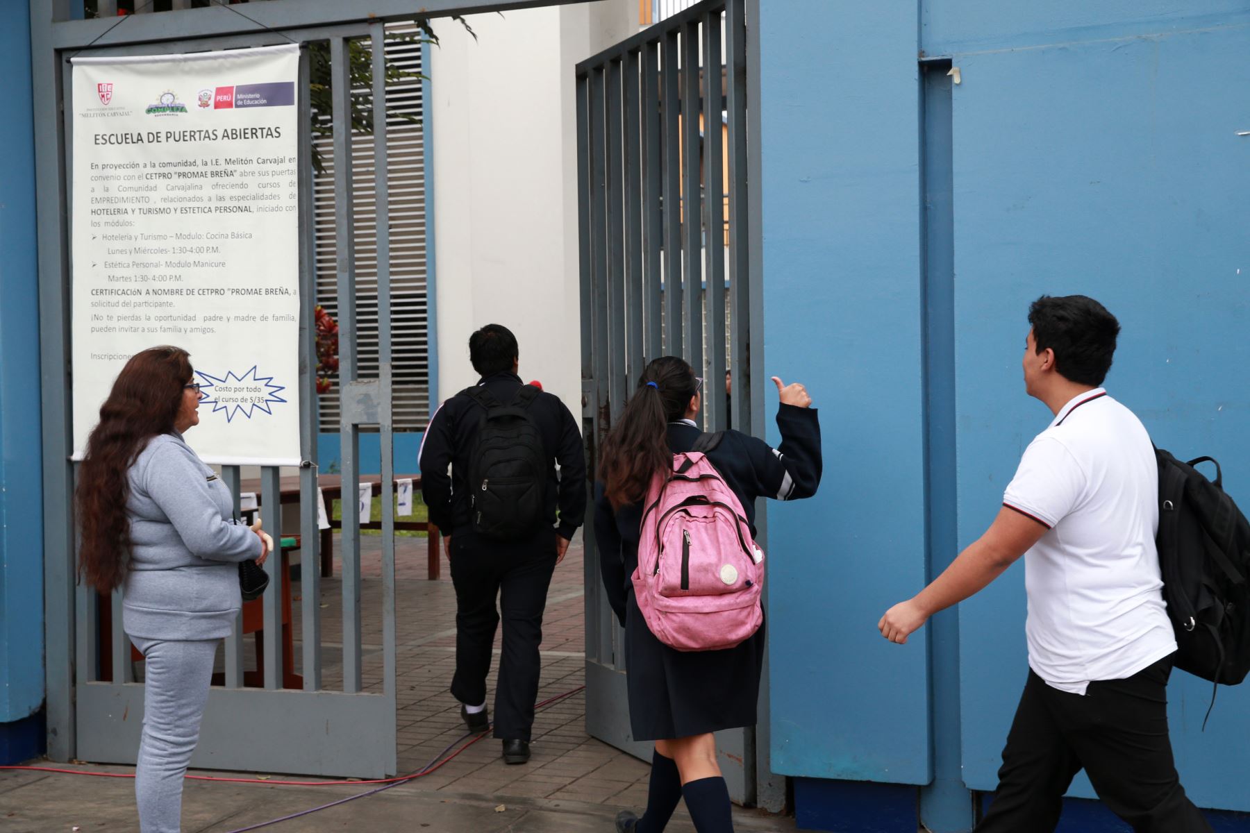 LIMA,PERÚ-SETIEMBRE 03. Escolares de Lima vuelven a colegios públicos tras levantamiento de huelga docente .
AndinaFoto: ANDINA/Norman Córdova